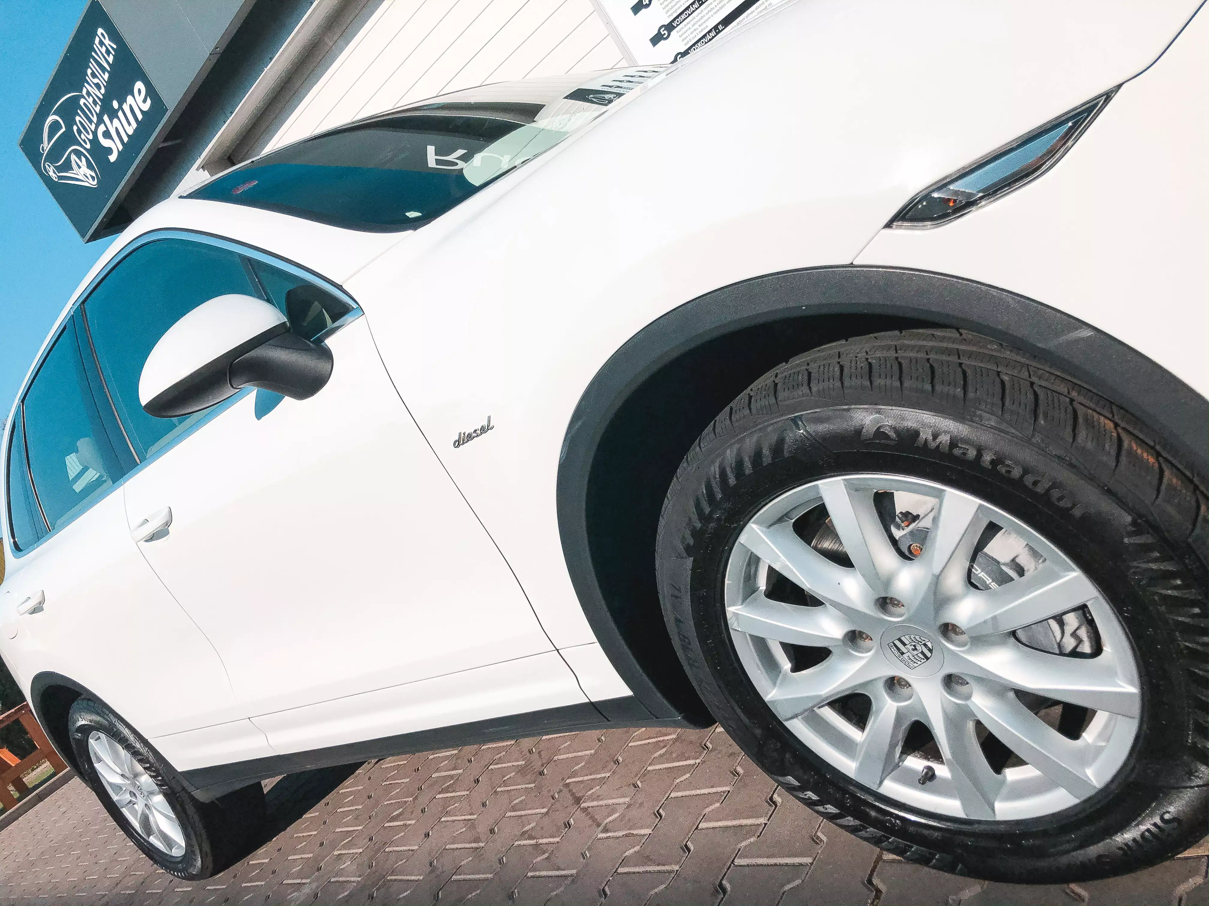 Porsche Cayenne-2